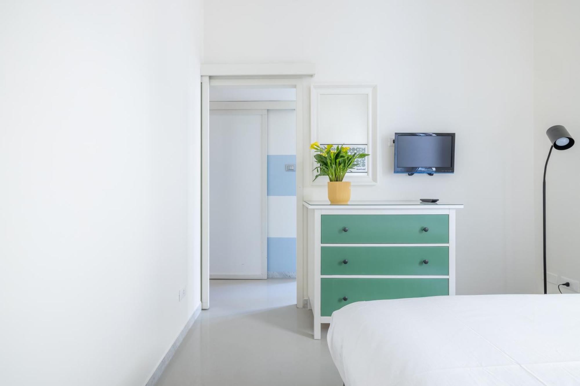 Vatican Apartment Near Metro Ottaviano, Rome